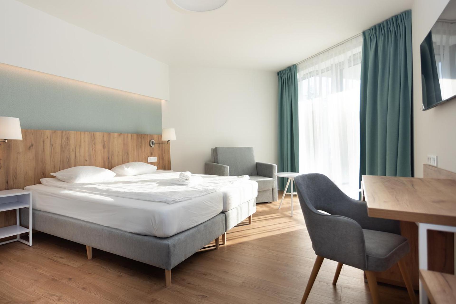 Spark By Hilton Поберово Экстерьер фото