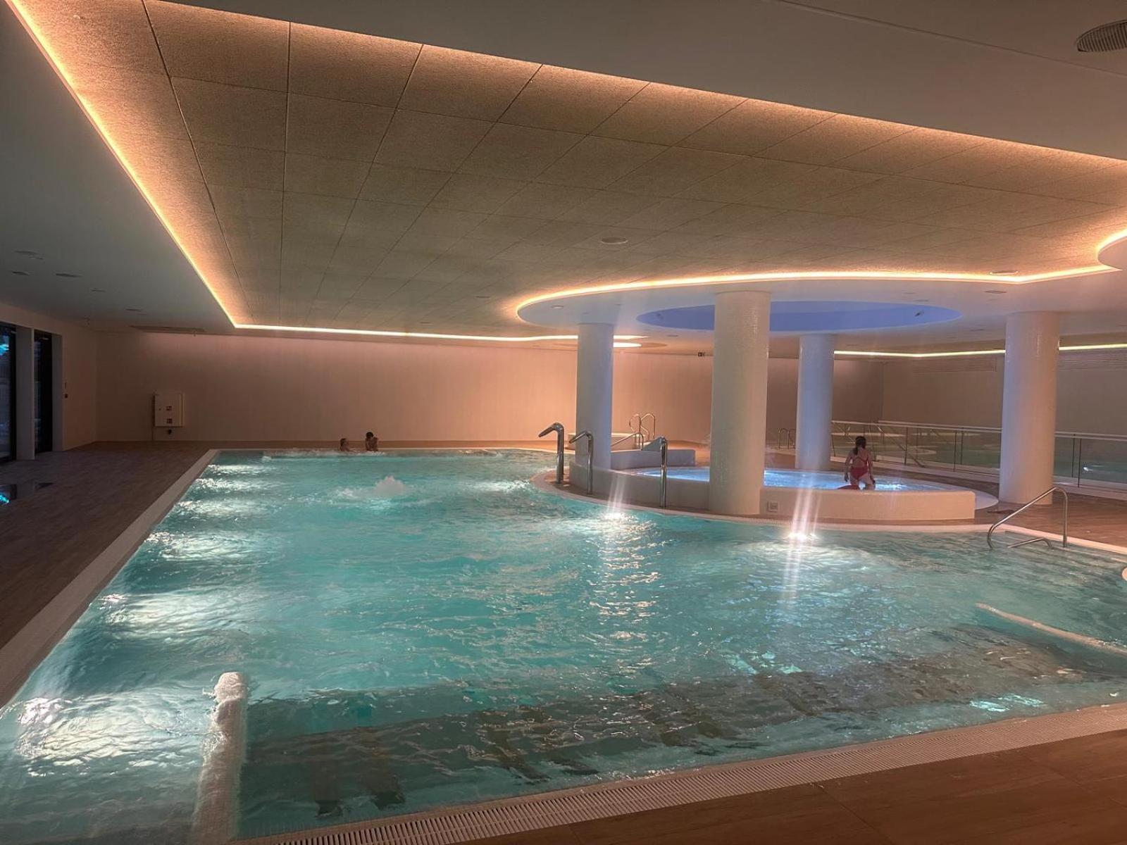 Spark By Hilton Поберово Экстерьер фото