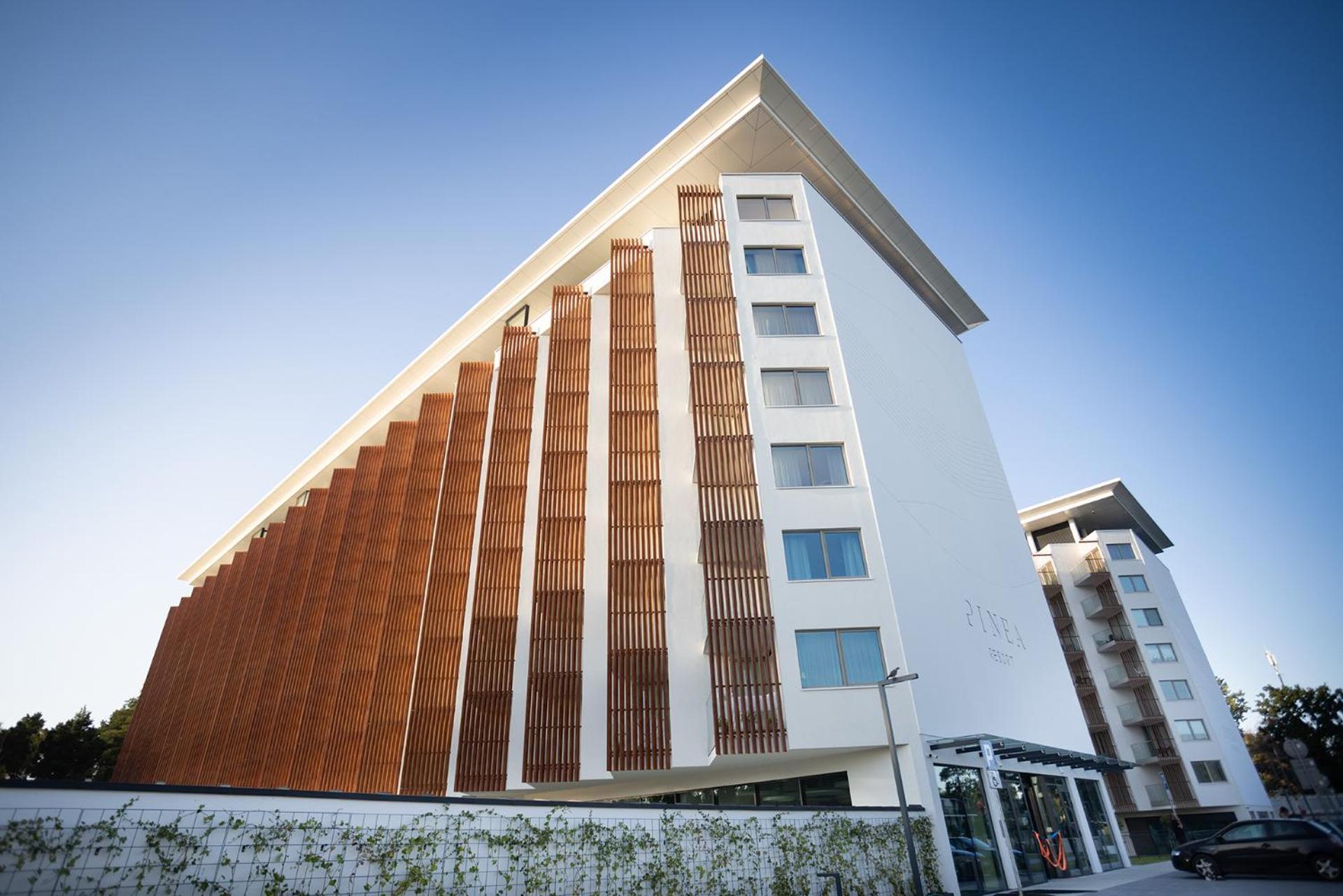 Spark By Hilton Поберово Экстерьер фото
